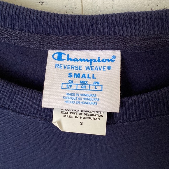 Champion Sweatshirt - Picture 3 of 5
